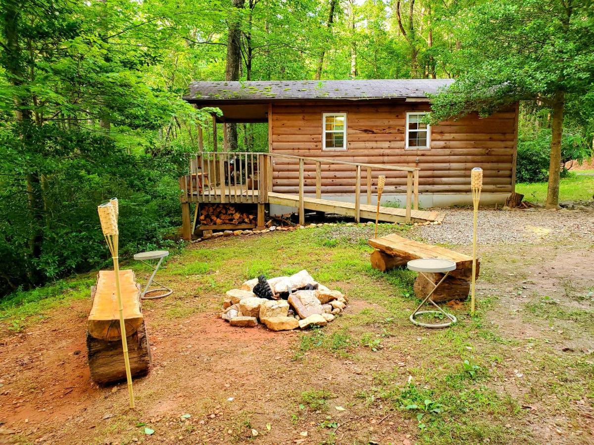 Lil' Log At Hearthstone Cabins And Camping - Pet Friendly Helen Εξωτερικό φωτογραφία